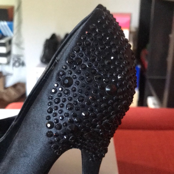 Black Rhinestone Heel - Picture 5 of 8